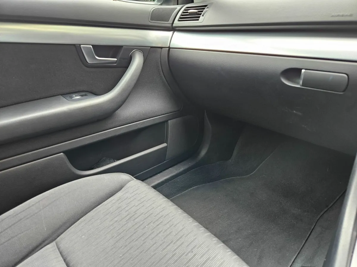Audi A4 2008 - Image 4