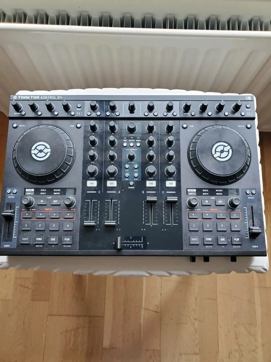 Traktor s4