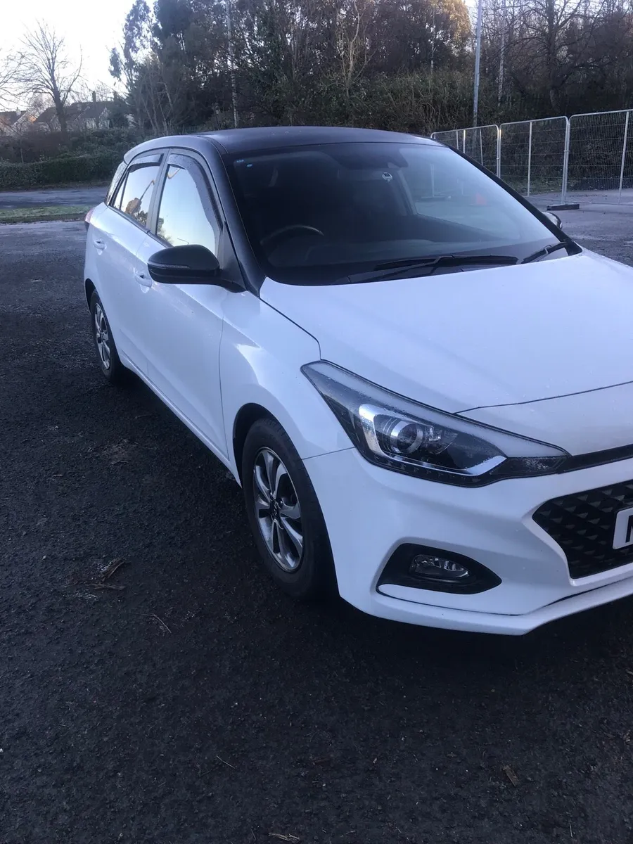 Hyundai i20 - Image 2