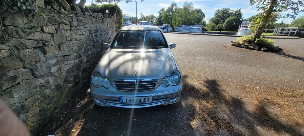 Mercedes-Benz C-Class 2006 - Image 3