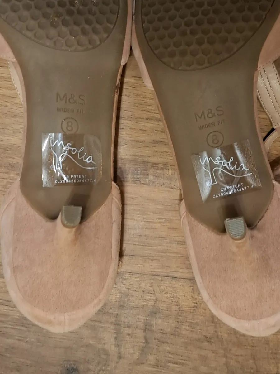 Nude kitten heel ladies shoes size 8 w - Image 4