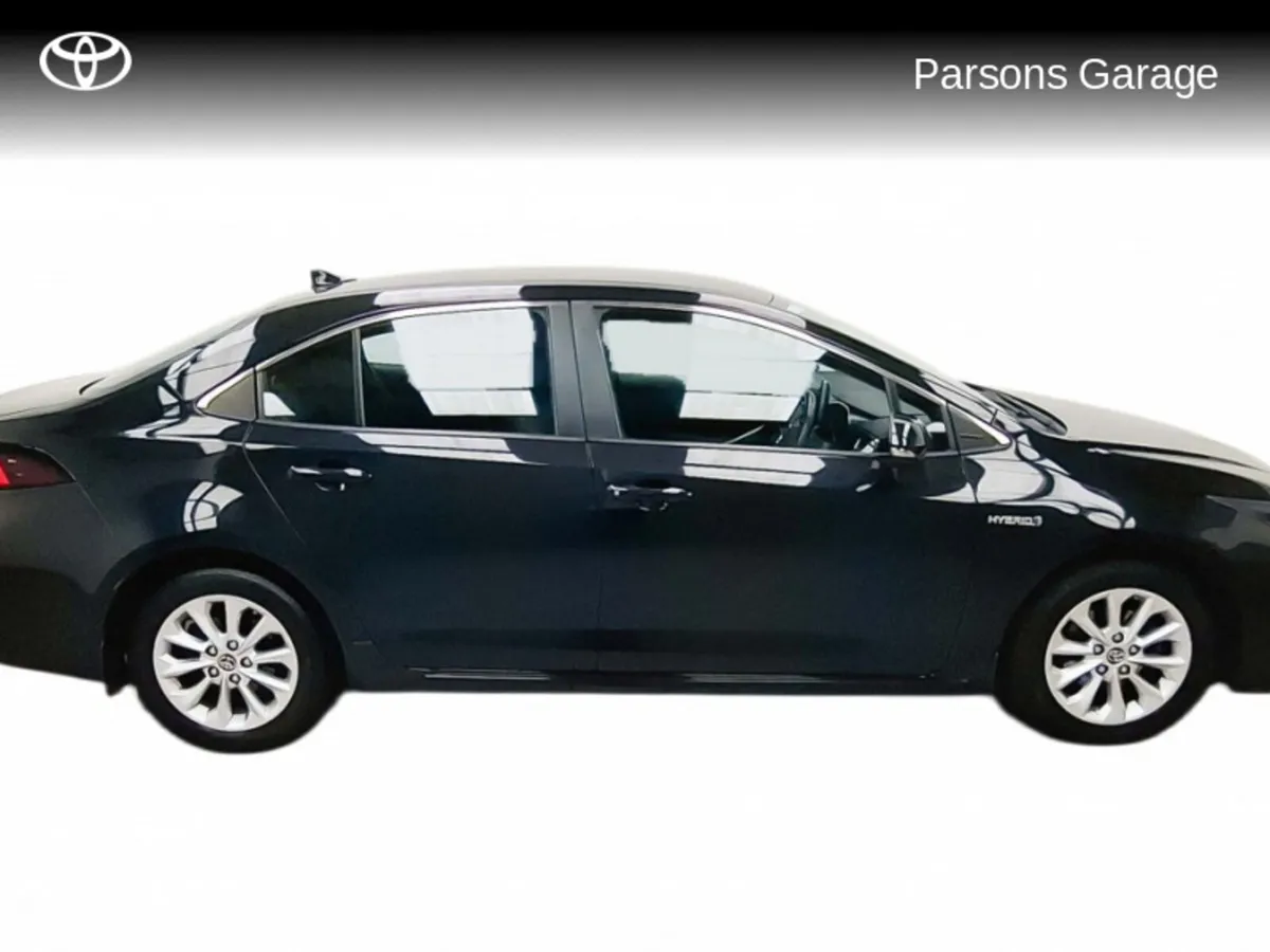 Toyota Corolla COROLLA HYBRID LUNA SAL - Image 2