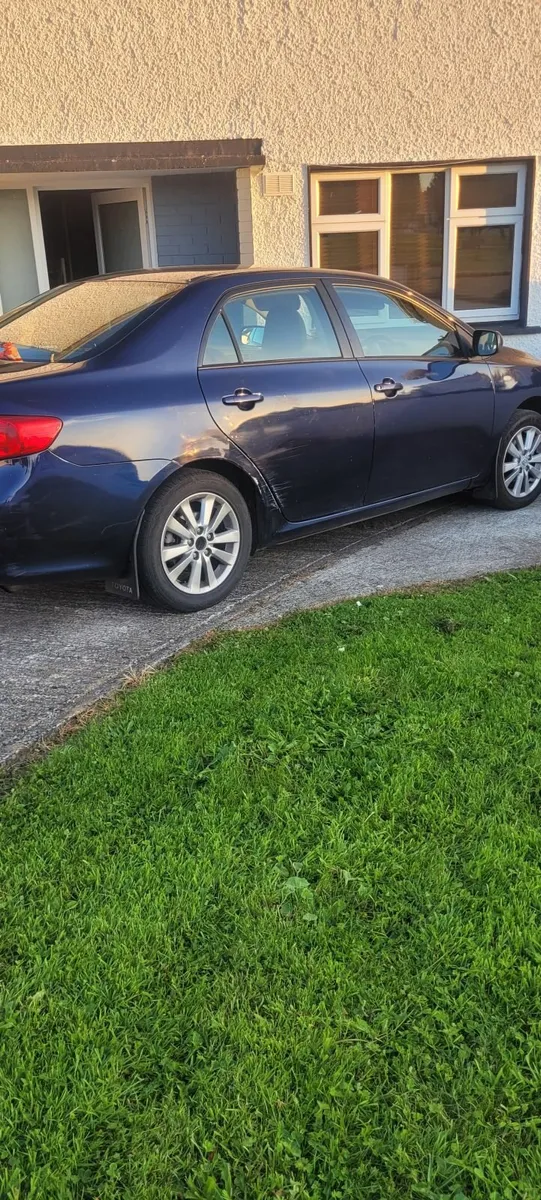 Toyota Corolla 2010 - Image 3