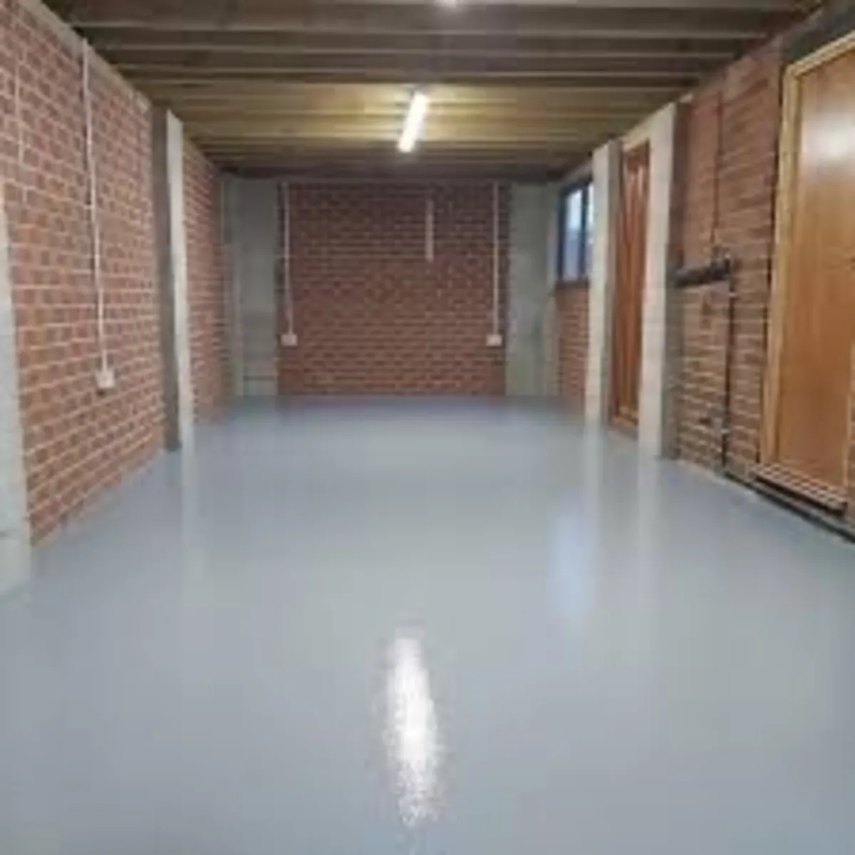 Floor paint - Image 1