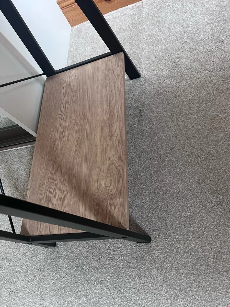 Desk - Image 4