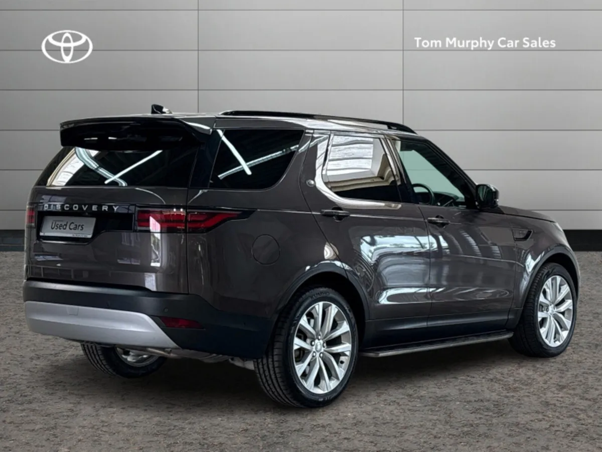 Land Rover Discovery 3.0 SD6 SE - Image 2