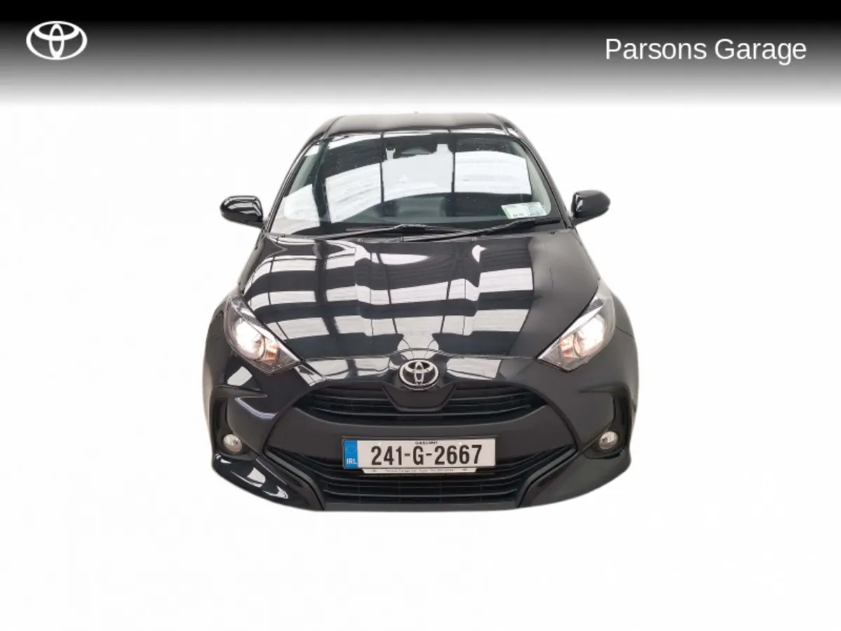Toyota Yaris YARIS HYBRID 1.5 LUNA - Image 3
