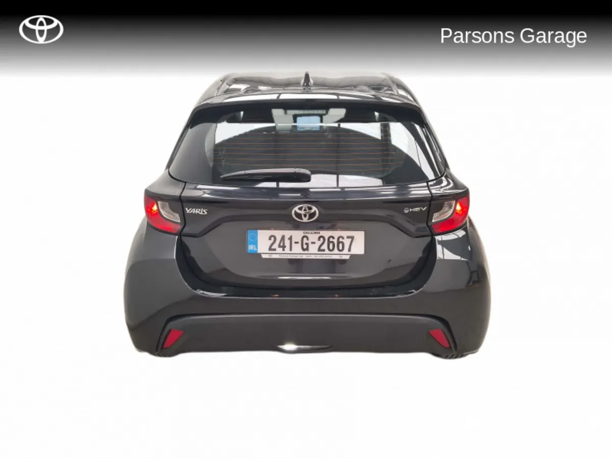 Toyota Yaris YARIS HYBRID 1.5 LUNA - Image 4