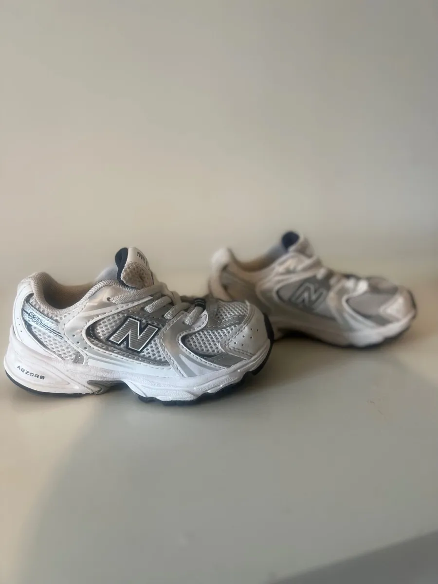 Toddler new balance shoes - Image 1