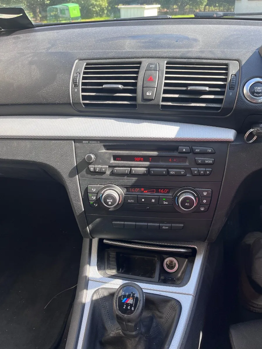 BMW 1 series - Image 2