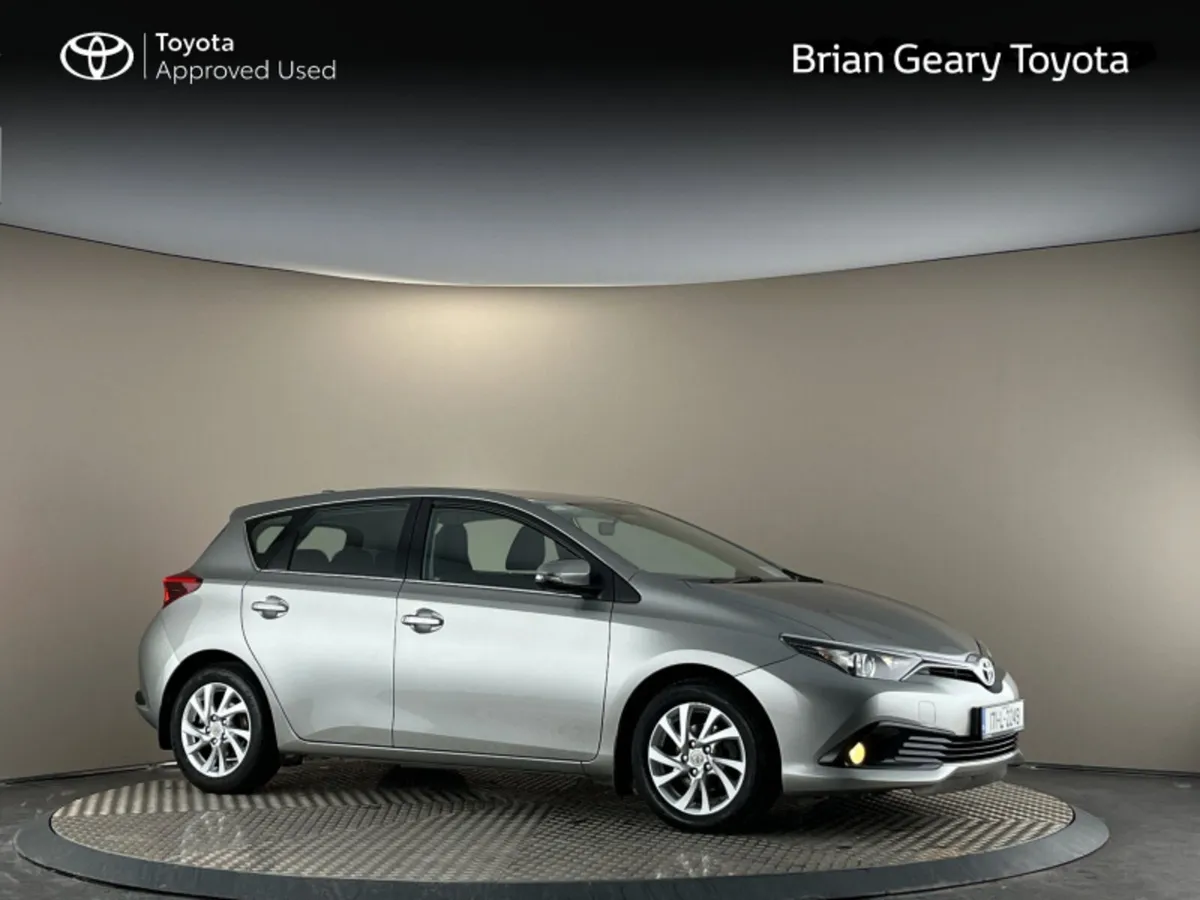 Toyota Auris 1.2T LUNA - Image 1