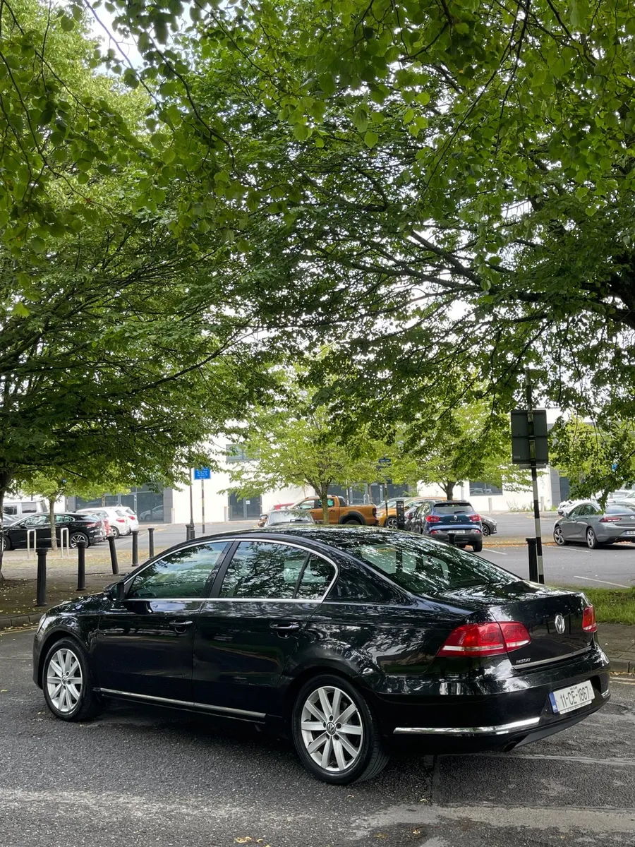 Volkswagen Passat 2011 - Image 4
