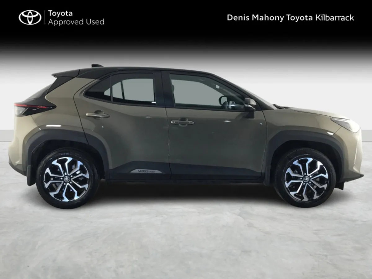 Toyota Yaris Cross CR LUNA SPORT 4DR AUTO CROSS - Image 3