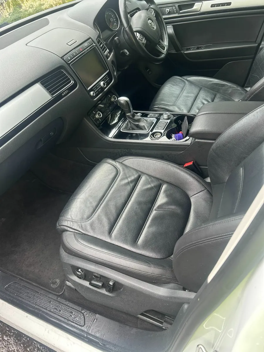 Volkswagen Touareg 2016 Commercial Crew Cab - Image 2