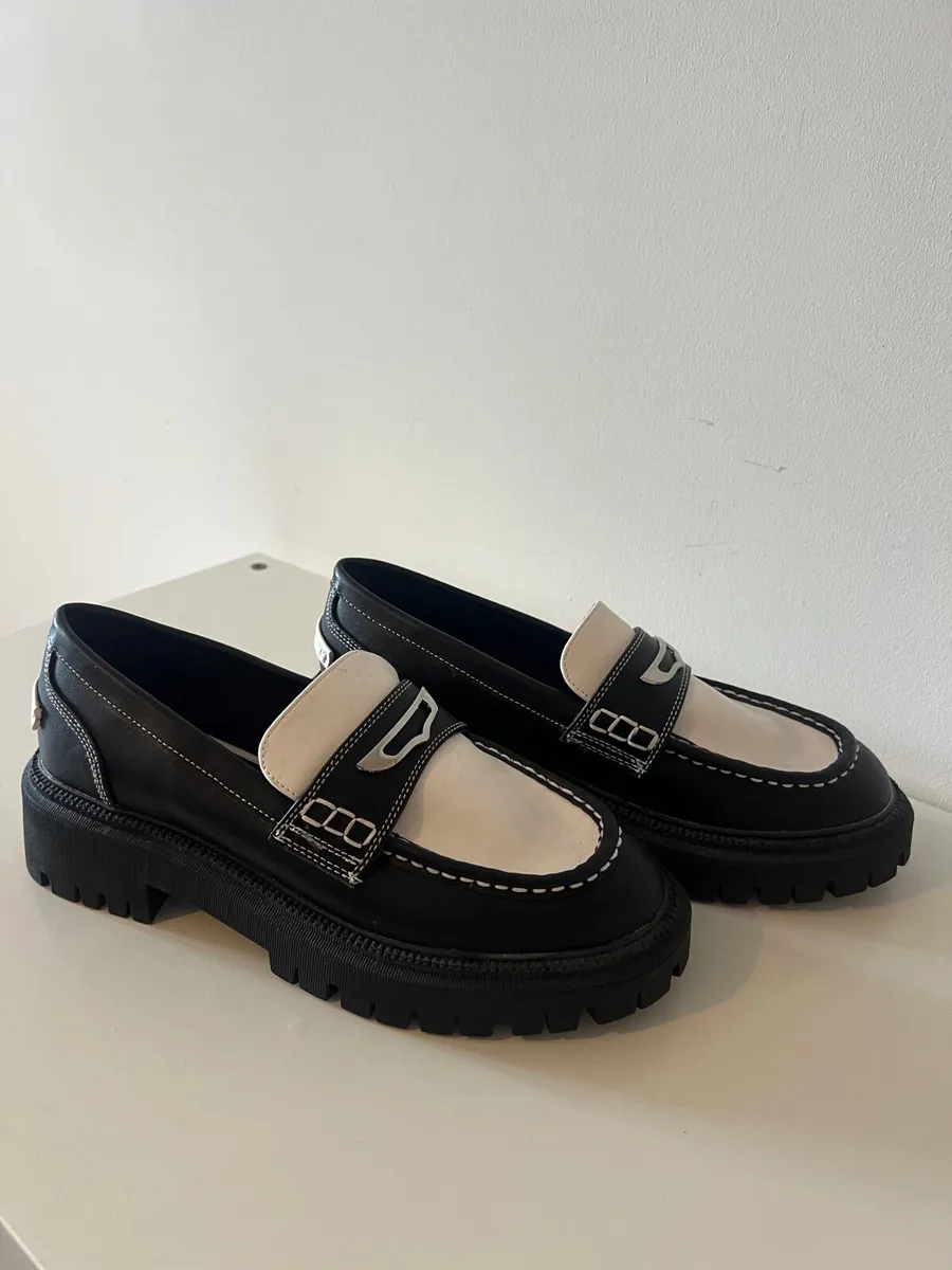 Shoes (similar style to Prada ) from river island - Image 1