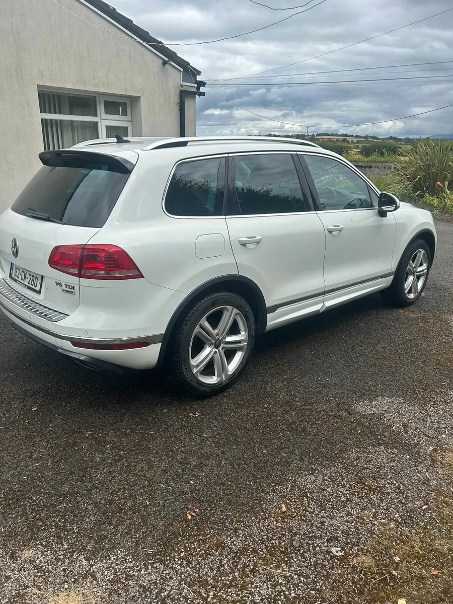 Volkswagen Touareg 2016 Commercial Crew Cab - Image 4