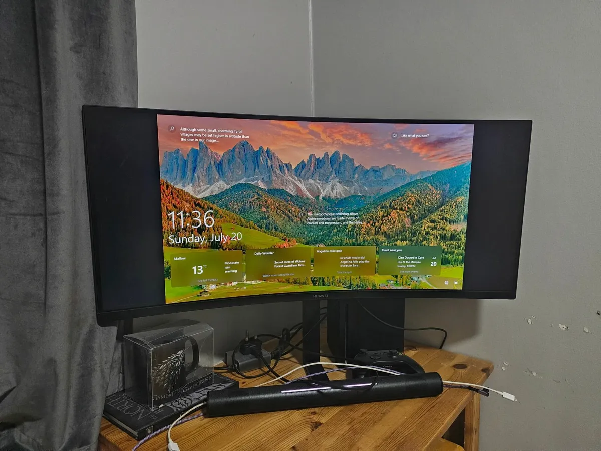 Huaweii curve monitor sith touch sound bar - Image 2