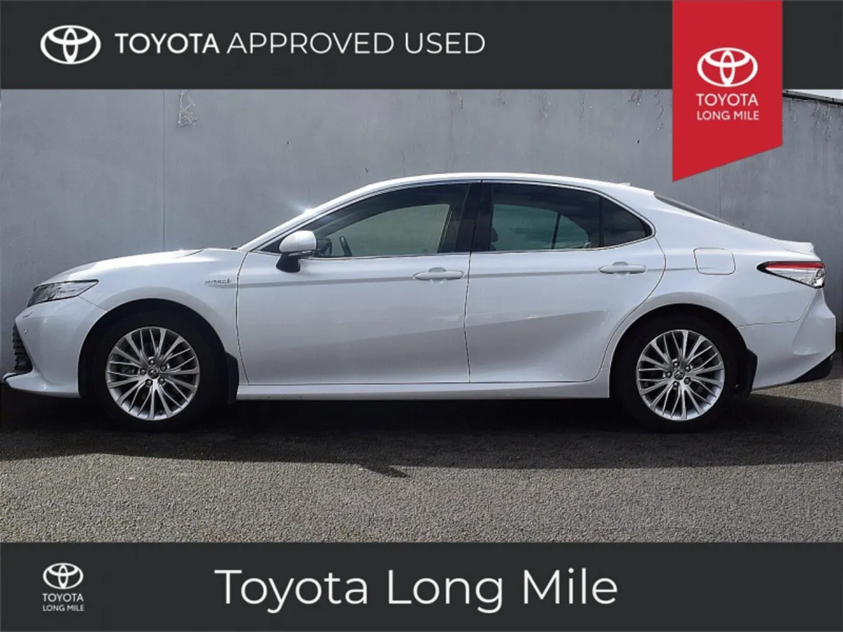Toyota Camry 2.5 Hybrid Platinum 4dr - Image 2