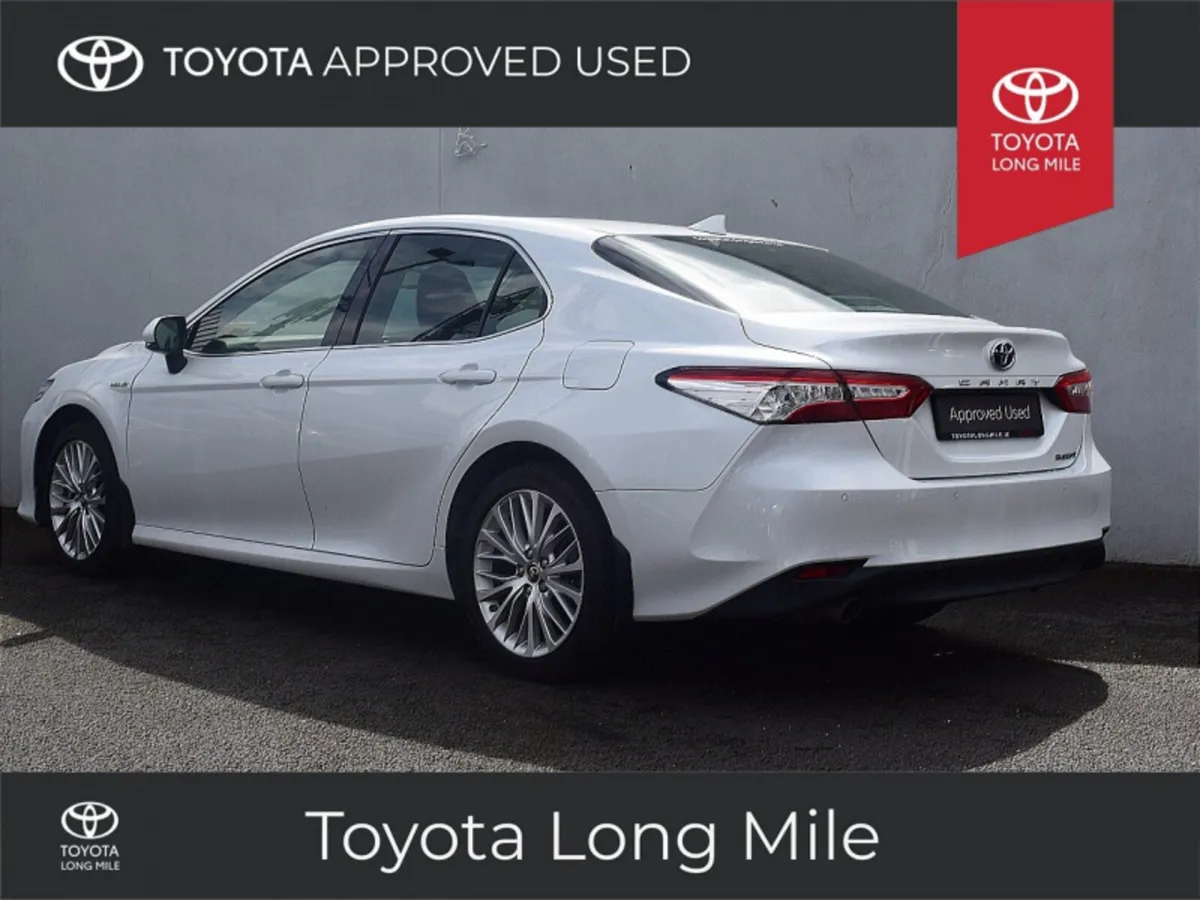 Toyota Camry 2.5 Hybrid Platinum 4dr - Image 3