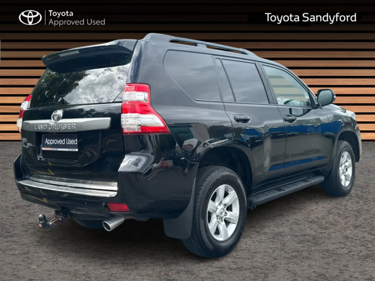 Toyota Land Cruiser LWB COMMERCIAL AUTO // LEATHER - Image 2