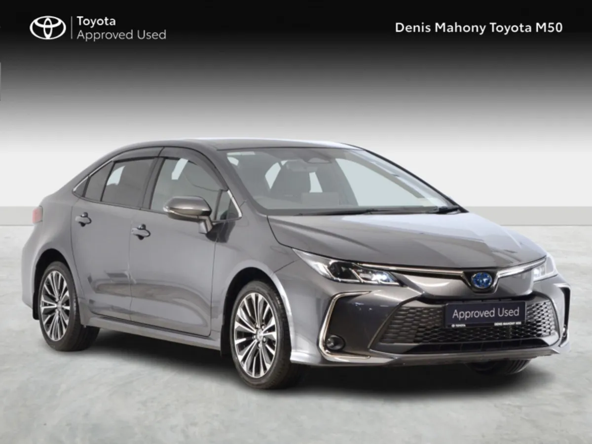 Toyota Corolla Luna Sport Hybrid Saloon Auto - Image 1