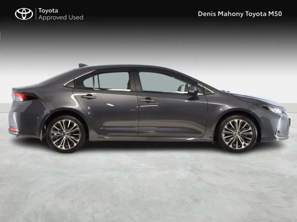 Toyota Corolla Luna Sport Hybrid Saloon Auto - Image 3