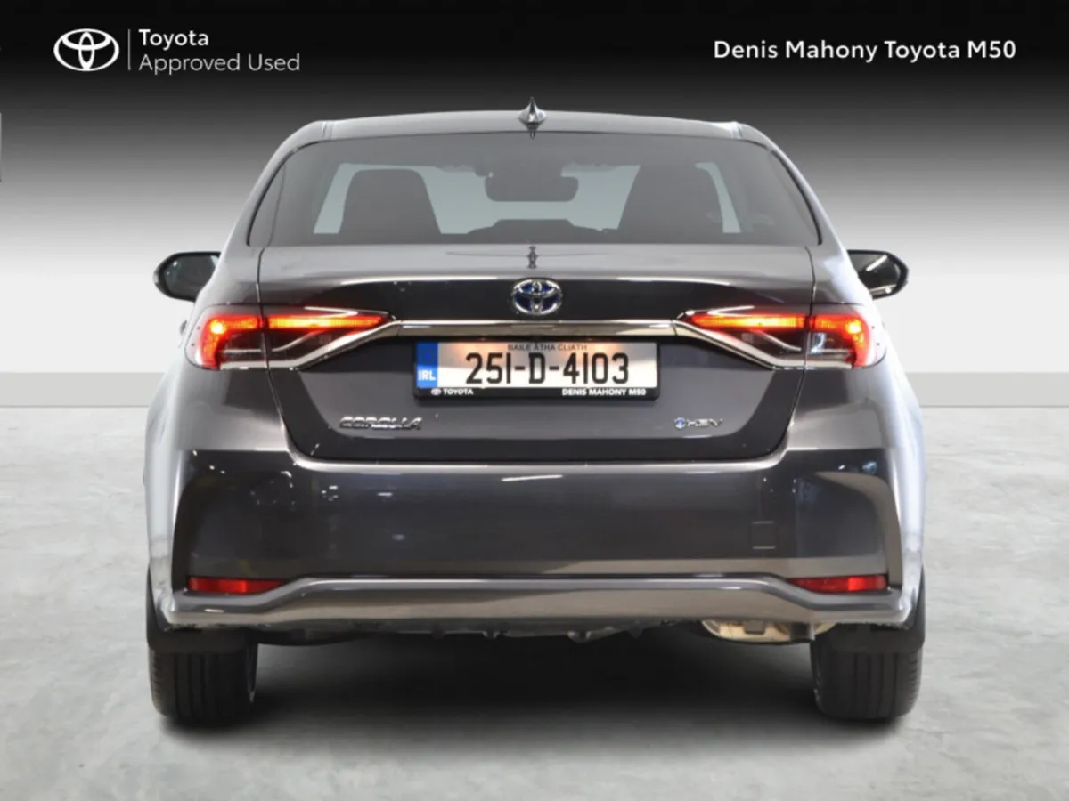Toyota Corolla Luna Sport Hybrid Saloon Auto - Image 4