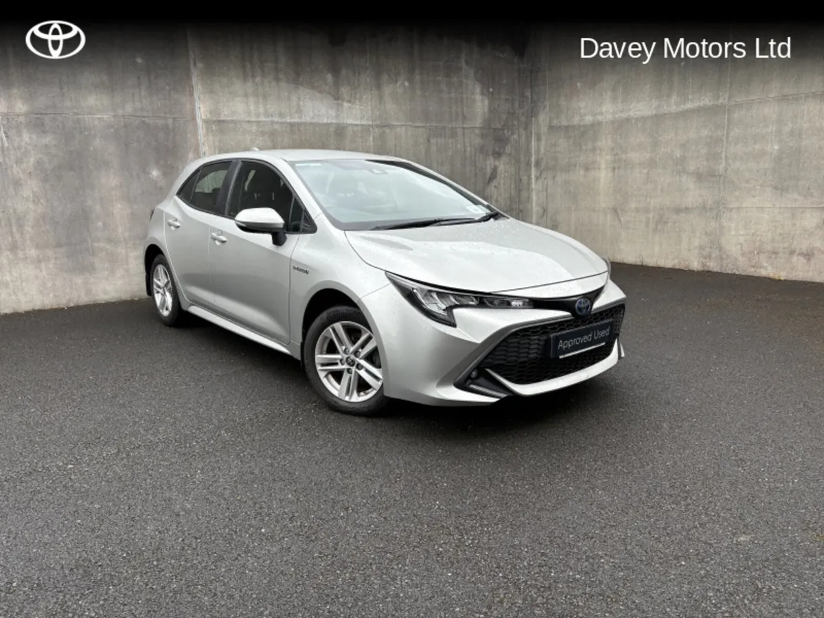 Toyota Corolla HYBRID LUNA H/B 4DR AUTO A - Image 1