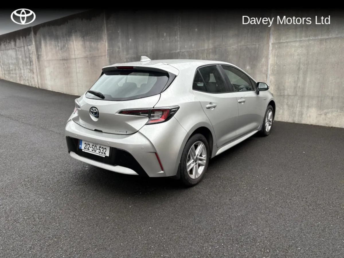 Toyota Corolla HYBRID LUNA H/B 4DR AUTO A - Image 2