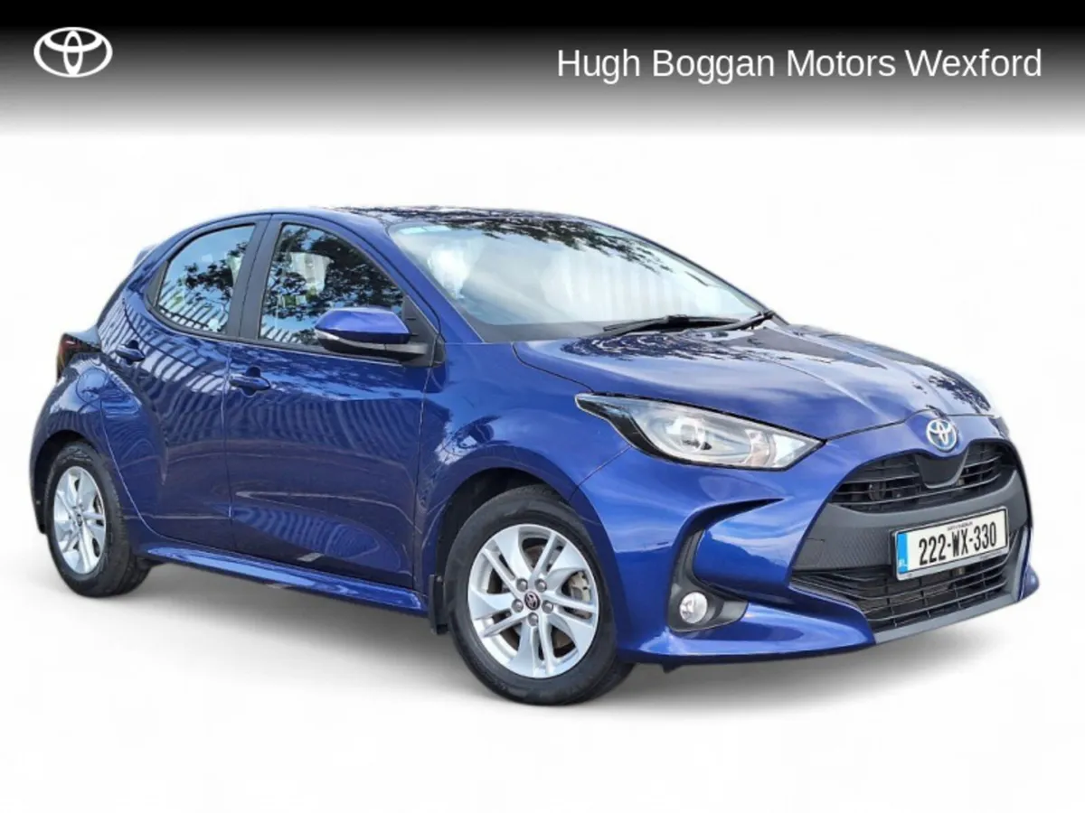 Toyota Yaris 1.5 HYBRID LUNA 4DR AUTO - Image 1