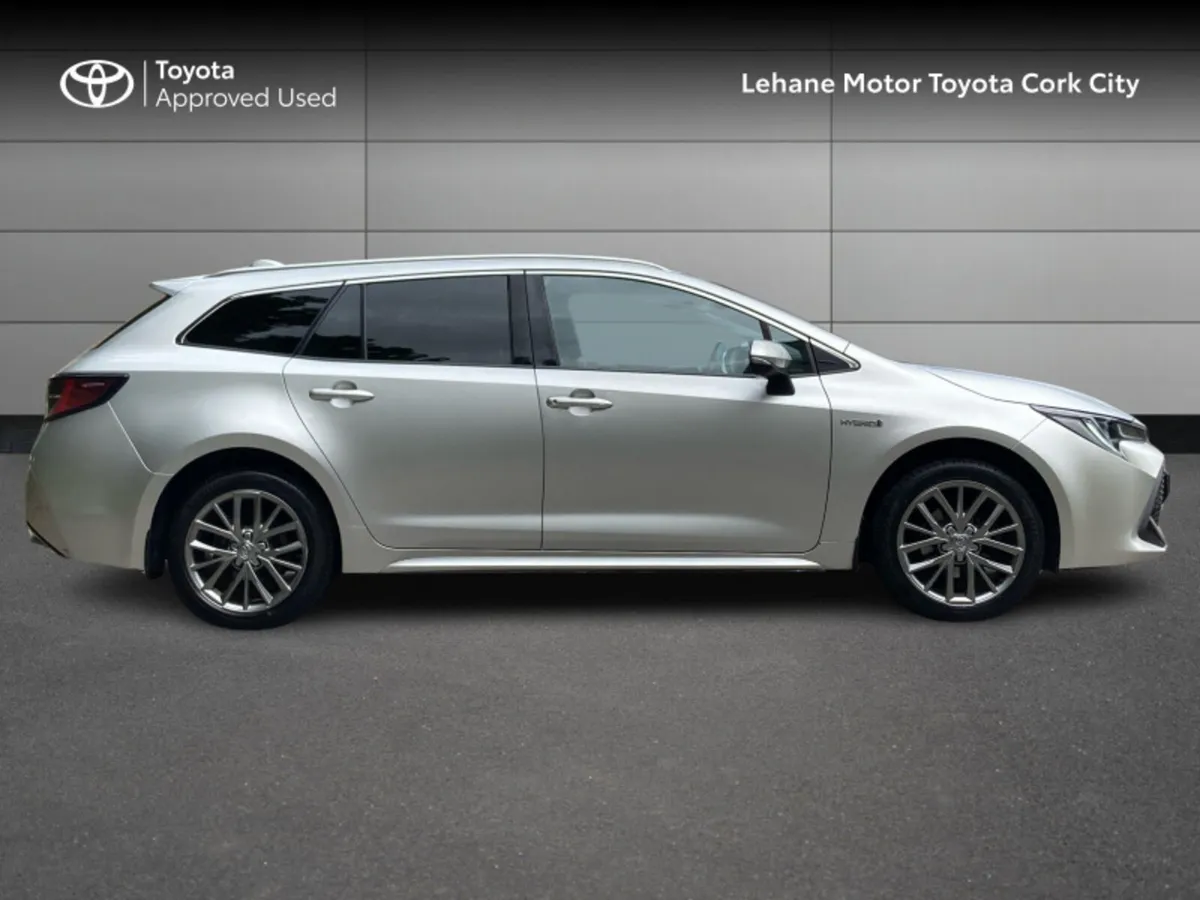 Toyota Corolla HYBRID SOL T/S 4DR AUTO - Image 3