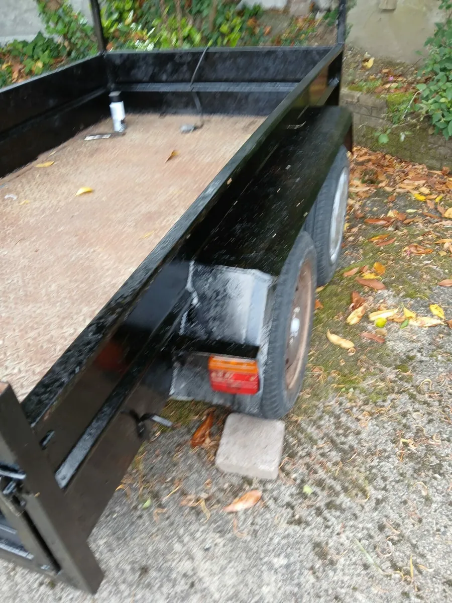 Trailer - Image 2