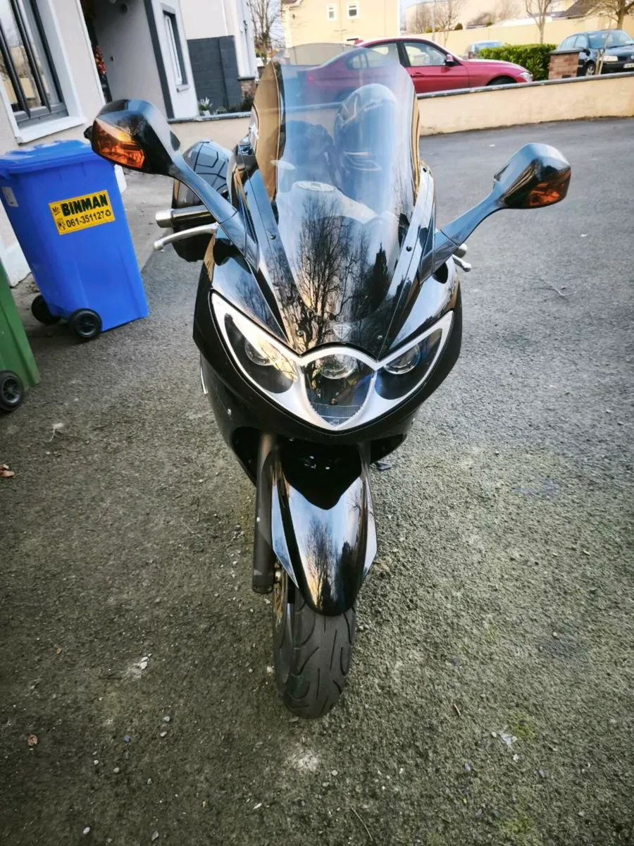 Triumph ST 1050 - Image 2