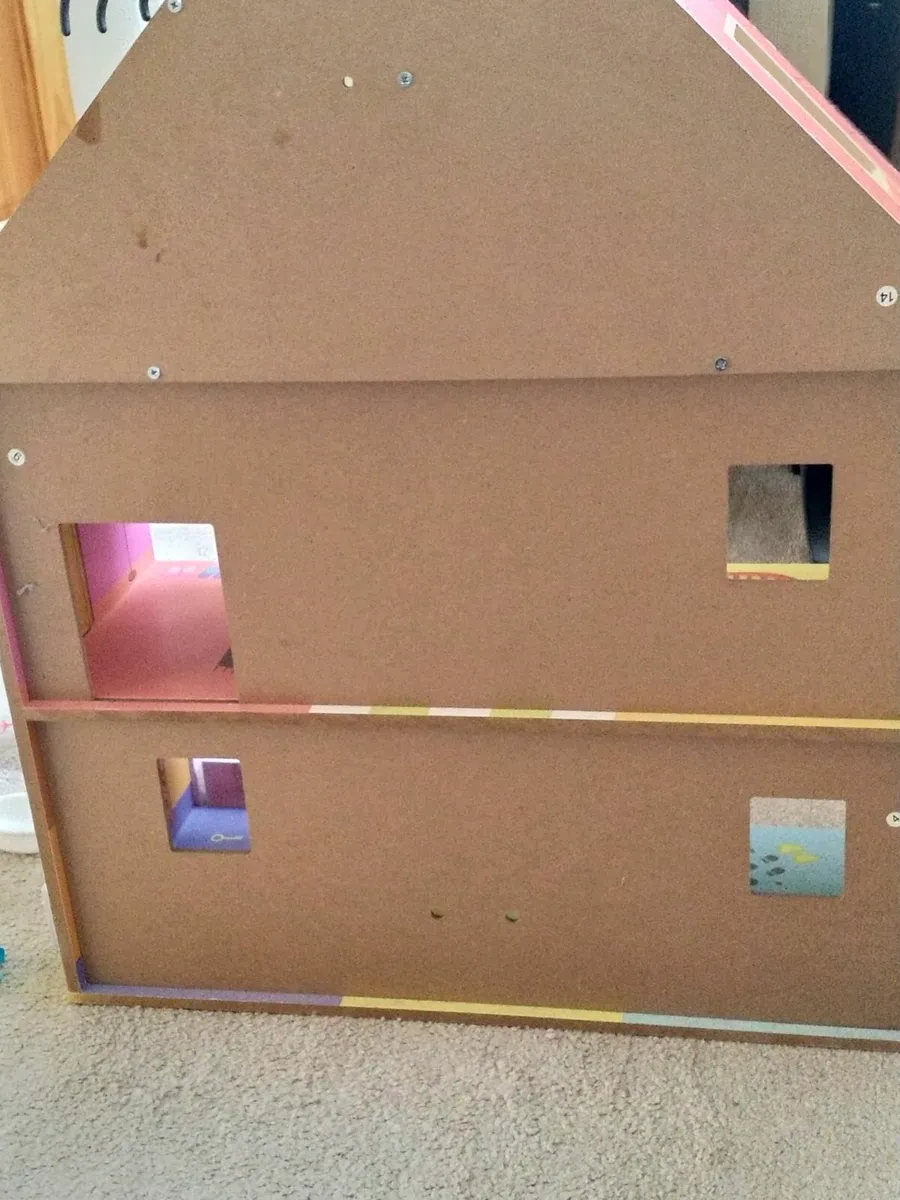 Peppa pig doll house - Image 2