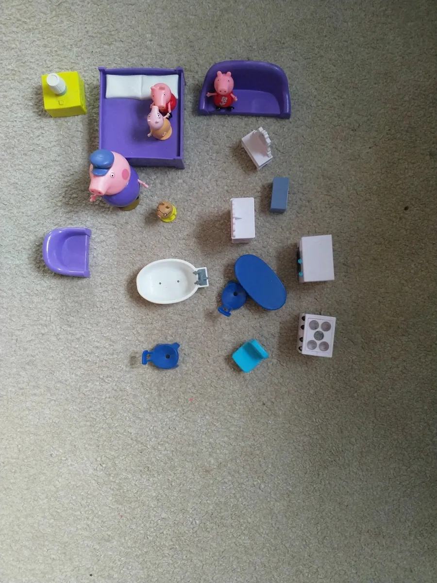 Peppa pig doll house - Image 3