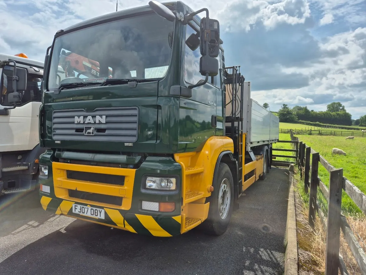 Clearance 07 MAN TGM360 6x2 alloy body Palfinger - Image 1