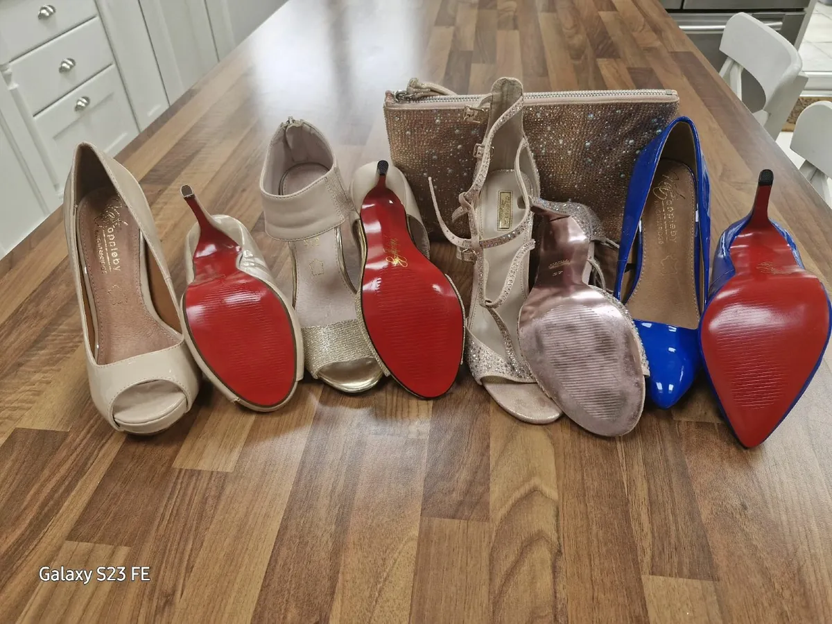 Women's shoes - Image 3
