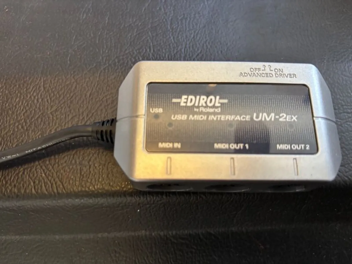 Ketron Midi Bass Pedals + Usb To Midi Interface - Image 2