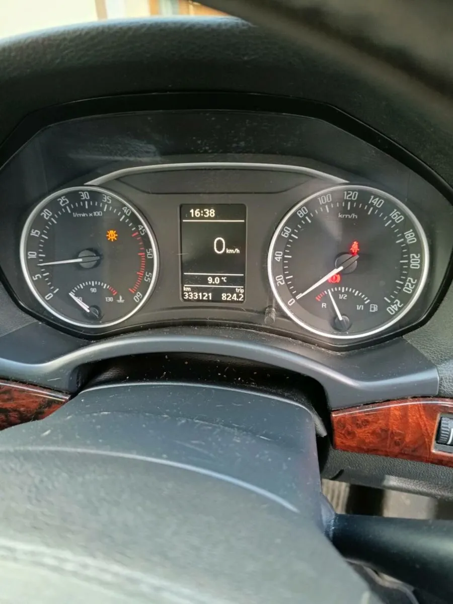 2010 Skoda octavia 1.6 tdi - Image 2
