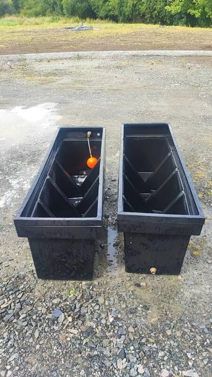 2 water storage tanks - Image 3