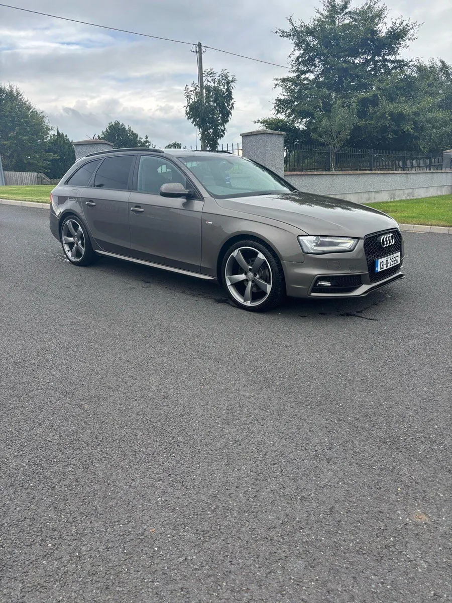 Audi A4 Avant Factory Black Edition - Image 1