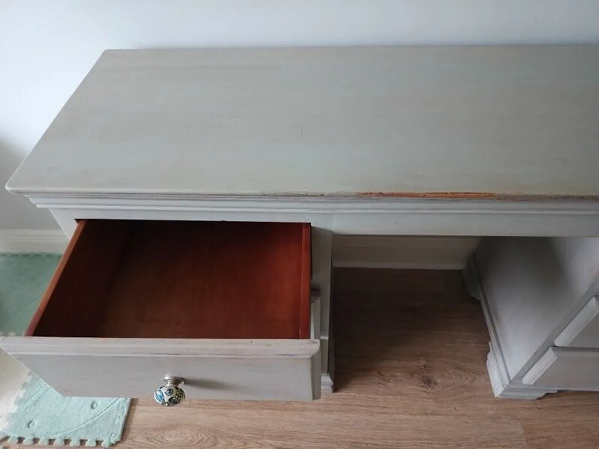 Work desk/dresser with drawers - Image 3