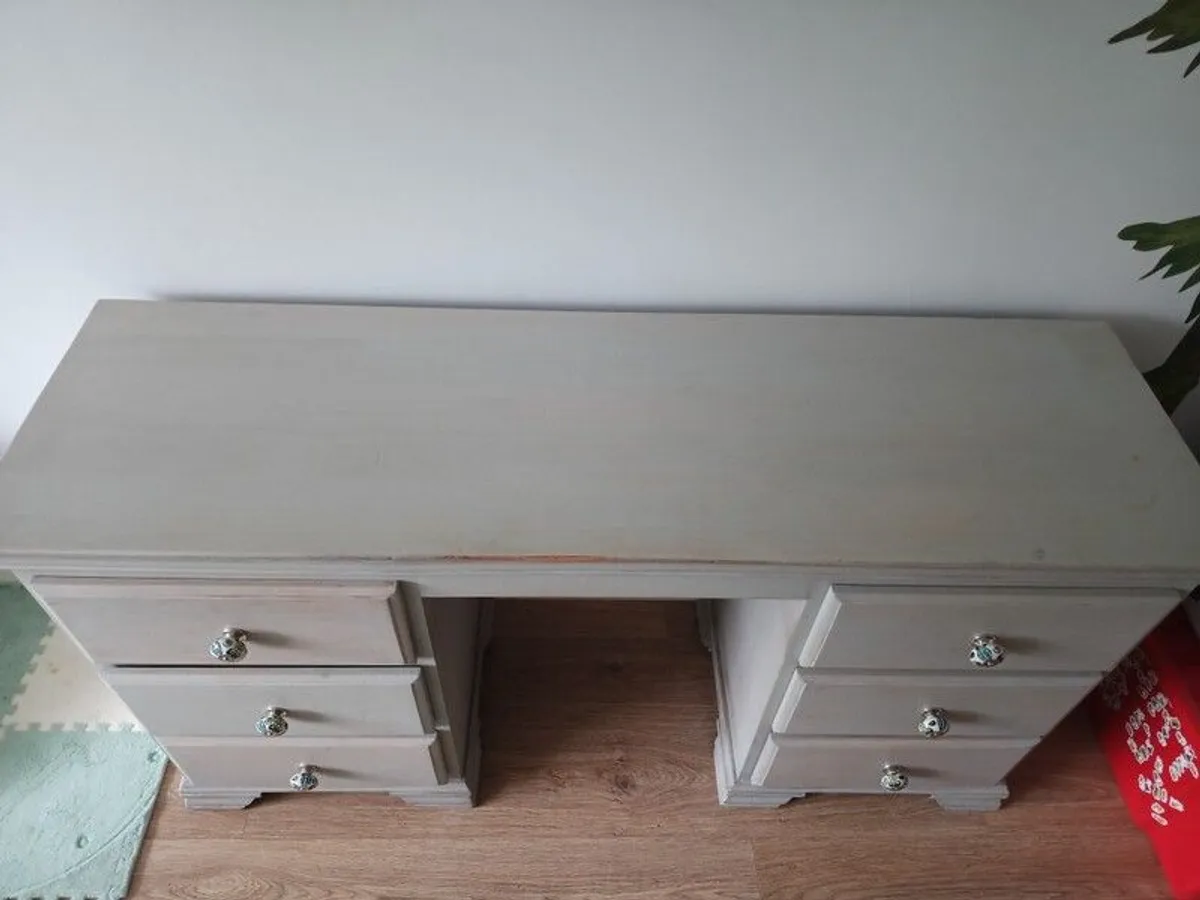Work desk/dresser with drawers - Image 4