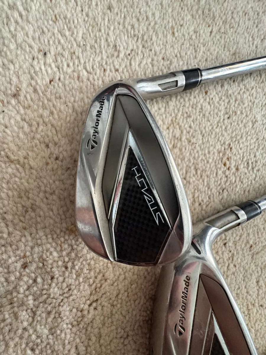 Taylormade stealth irons - Image 1