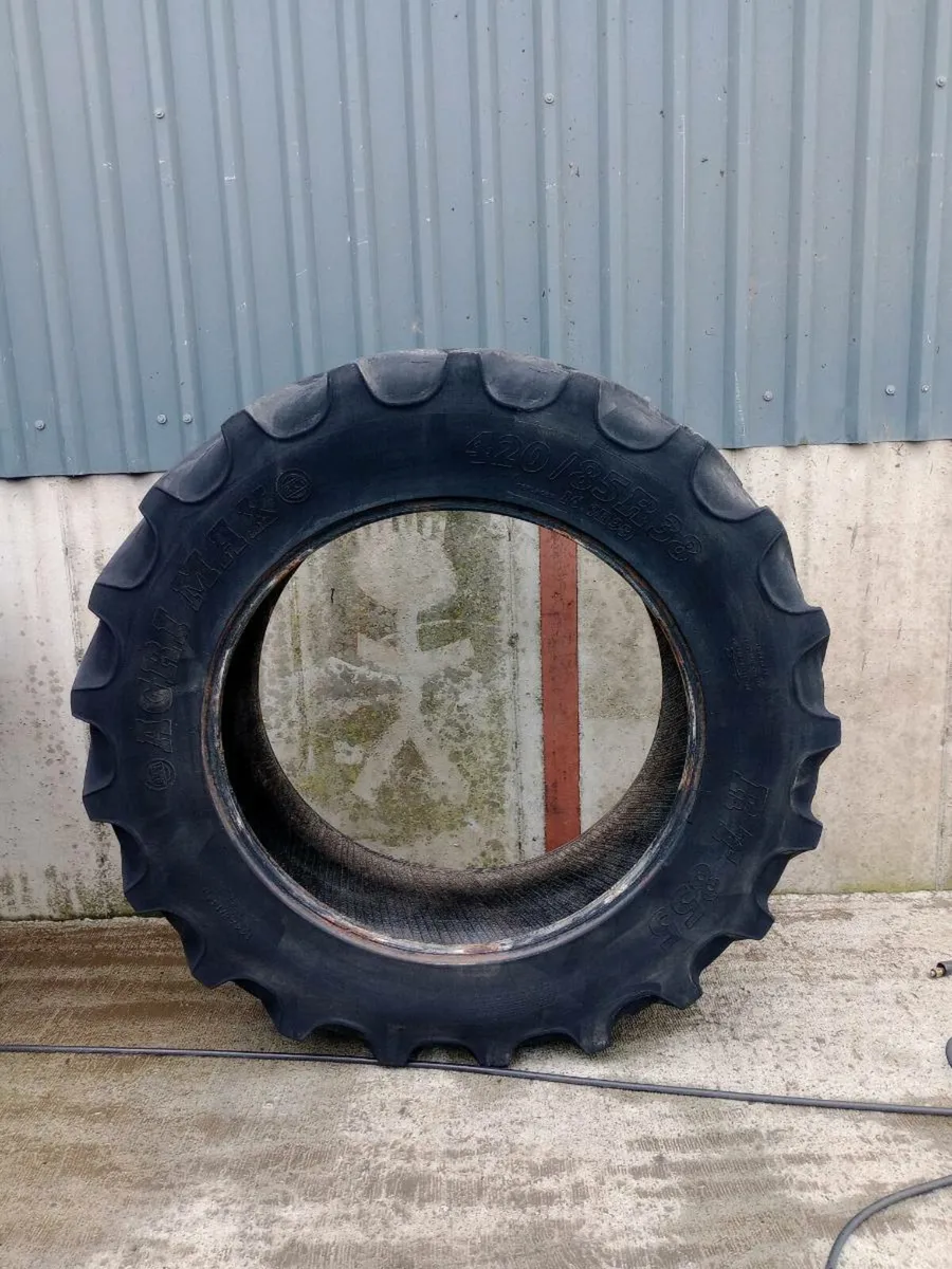Tractor tyres 420/85/38 - Image 1