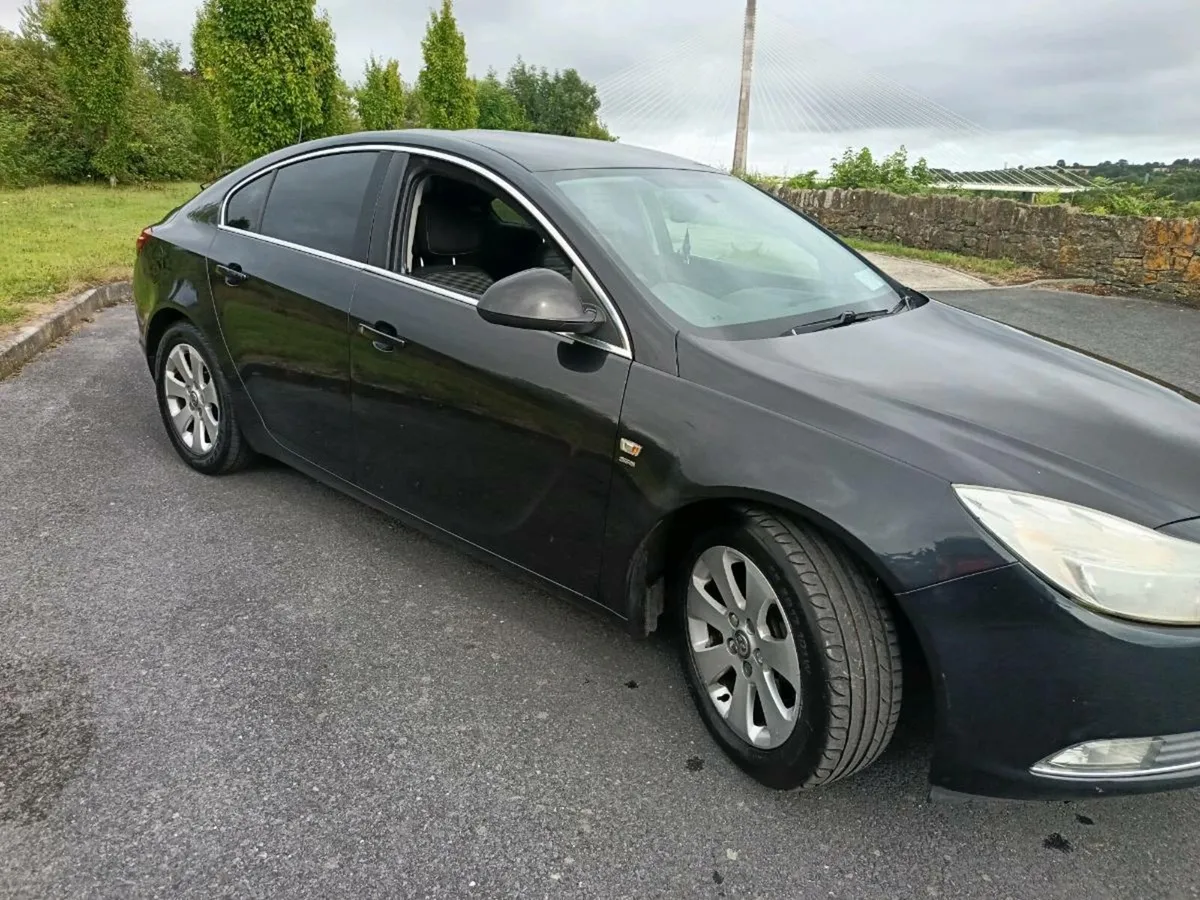 Insignia S. R. I tubro Diesel - Image 1