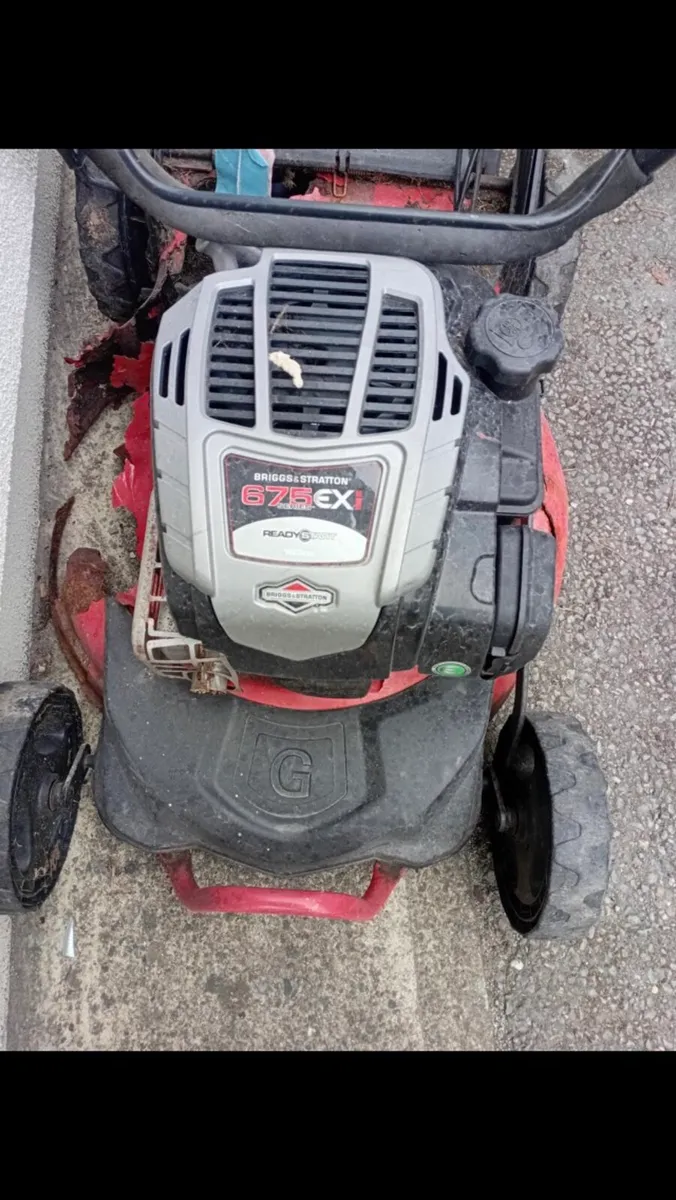 2 lawnmowers for parts, engines good - Image 2