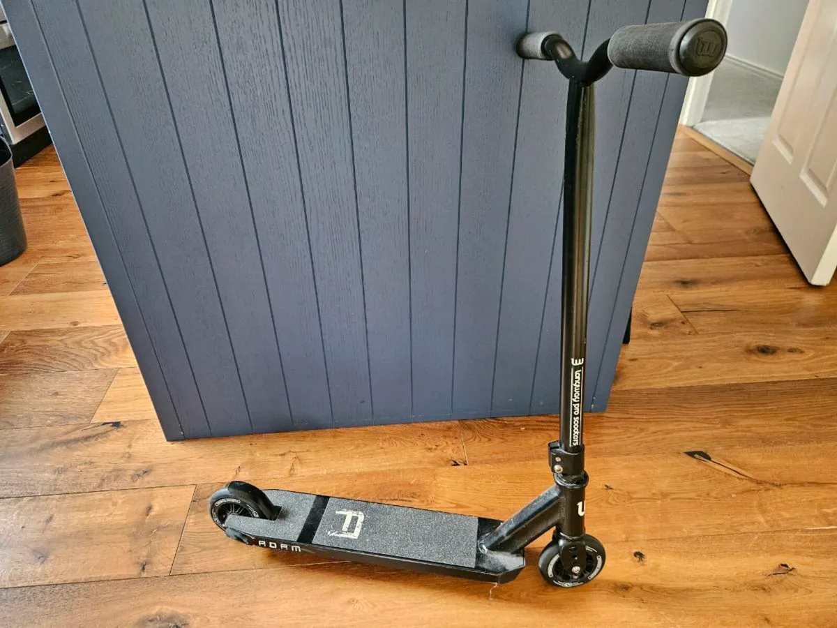 Scooter - Image 1