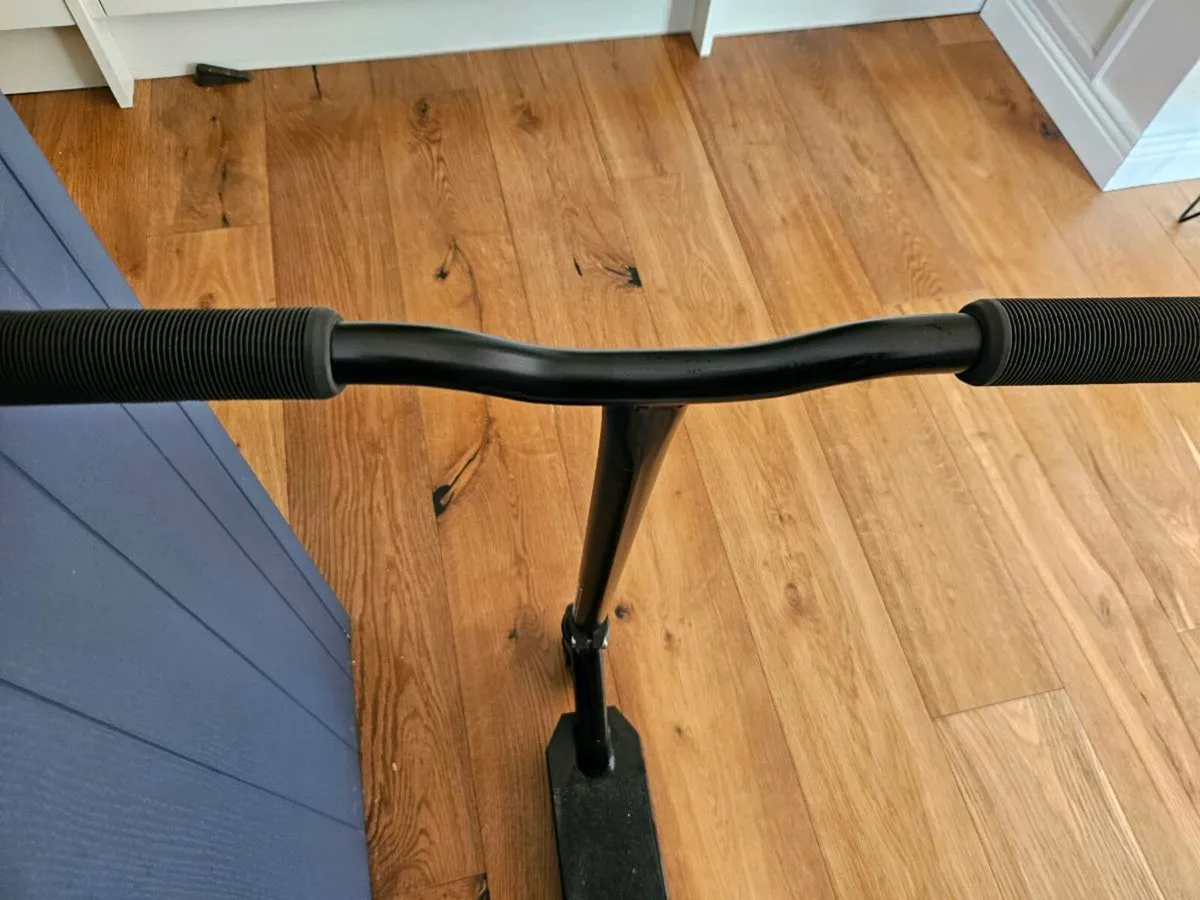 Scooter - Image 3