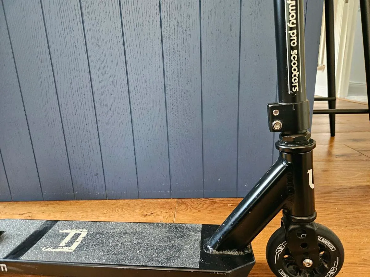 Scooter - Image 4